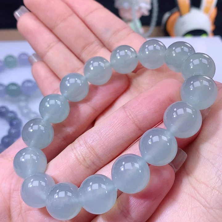 翡翠手链未镶嵌守****鼠