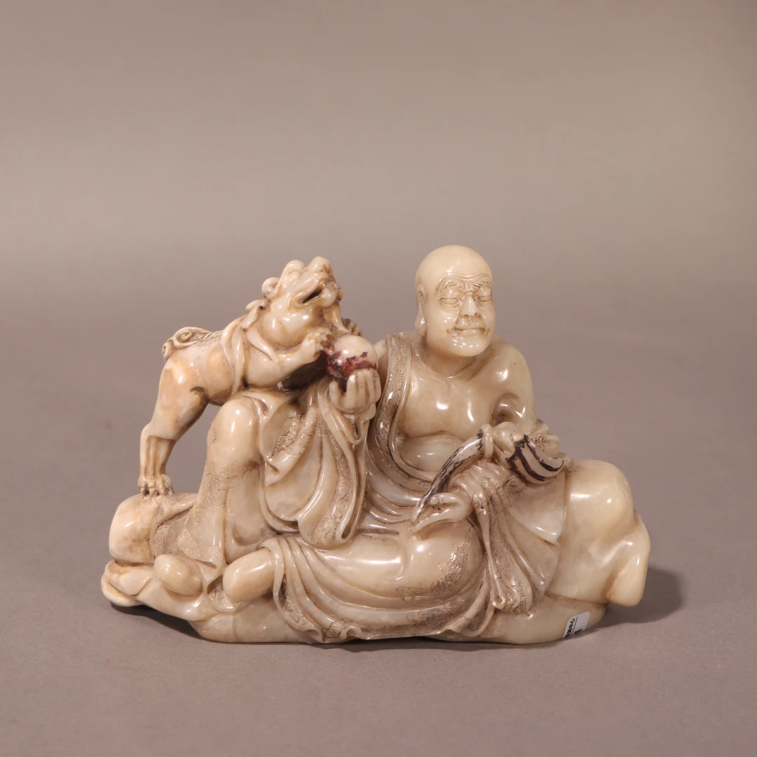 lot39  DY4039  清代  伏虎罗汉摆件