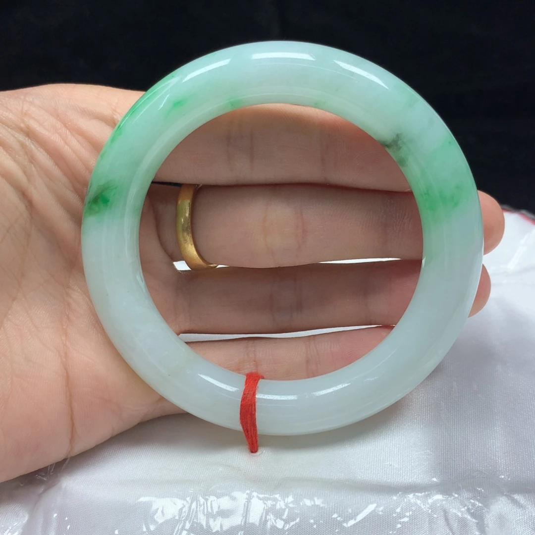 翡翠未镶嵌手镯（圆镯）56