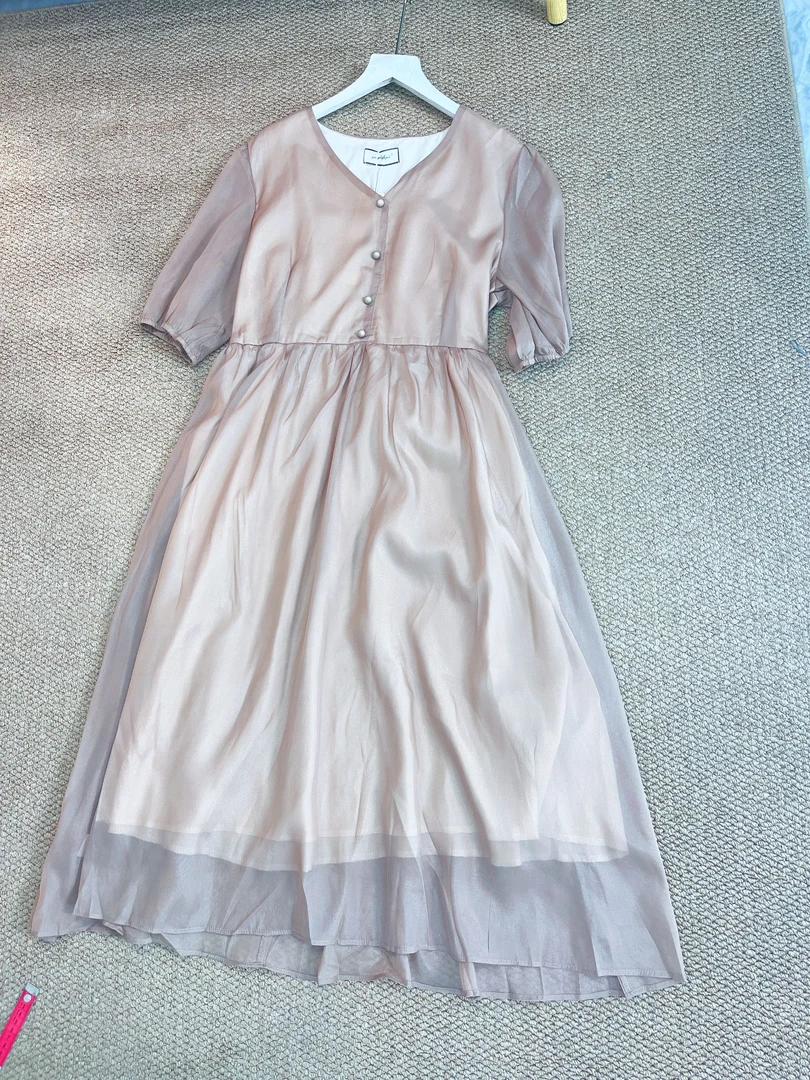 法式设计感气质V领收腰减龄显瘦夏季雪纺长裙新款连衣裙长款裙子