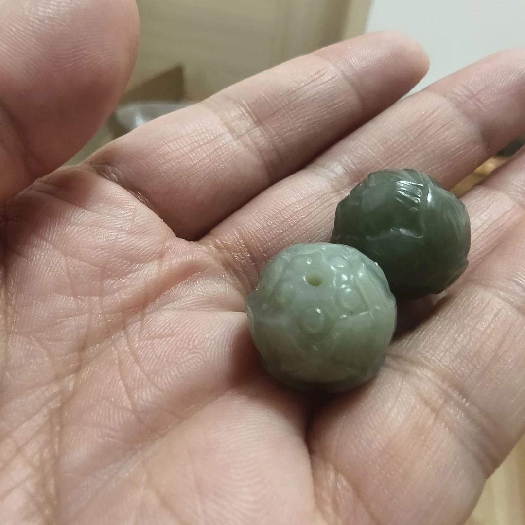 天然和田玉莲花珠子卡到16+带证书默认瑕疵1颗价格随机发货