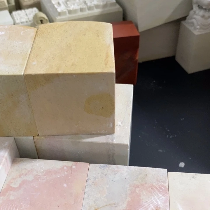 印度石持*，新矿印石如图