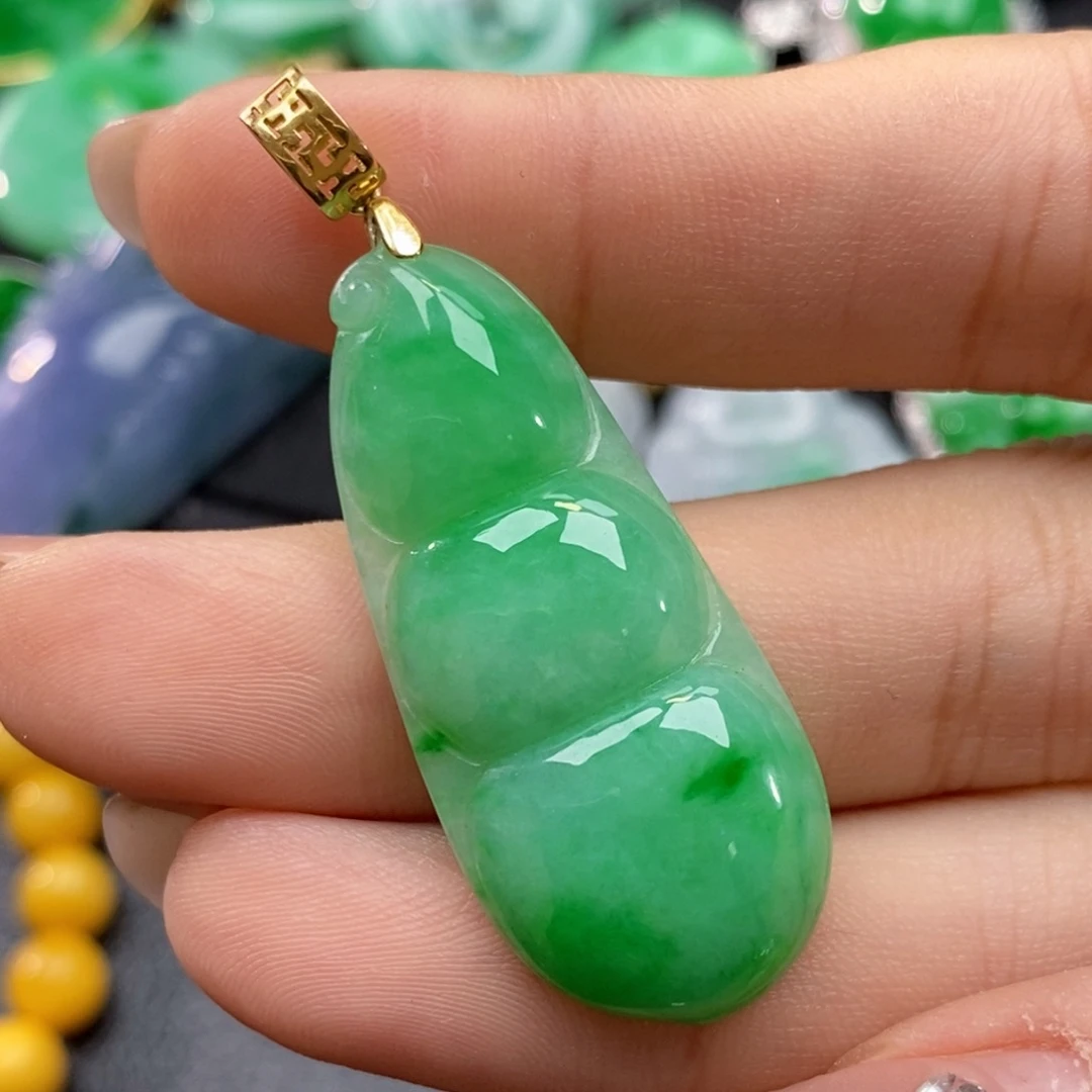 翡翠颈饰18K金镶嵌翡翠