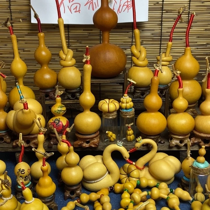 树**人如愿、钱来，平安喜乐。