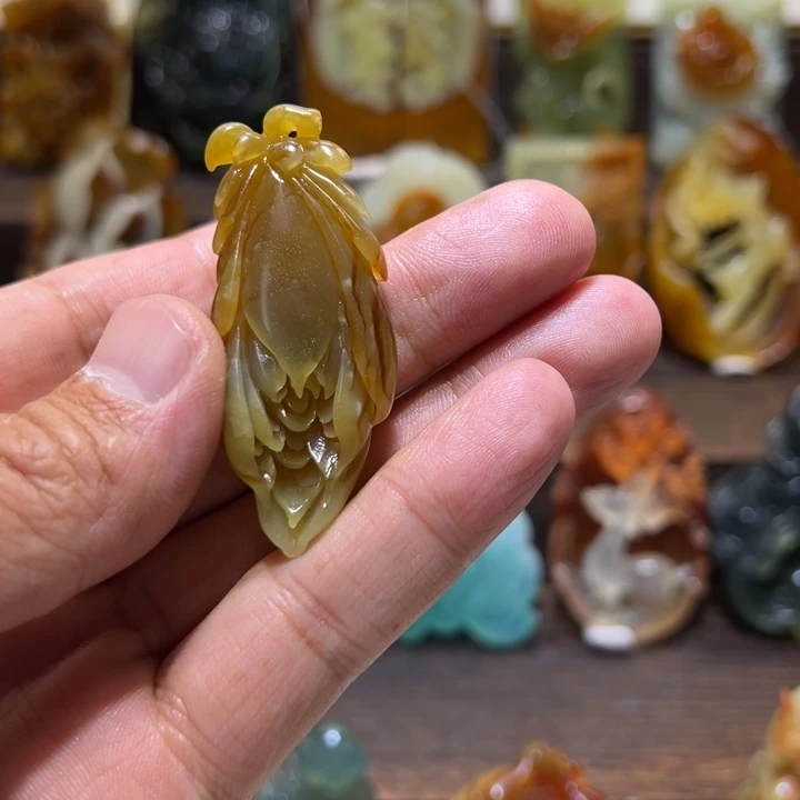 蛇纹石玉未镶嵌吊坠(不含链)