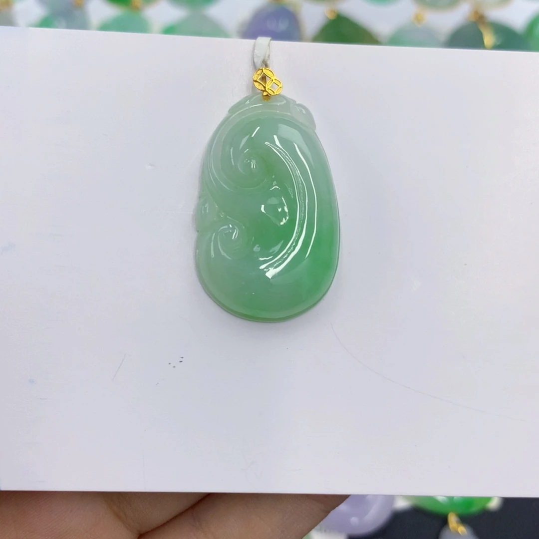 颈饰18K金镶嵌翡翠翡翠