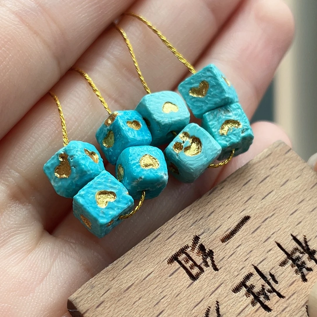 未镶嵌绿松石颈饰