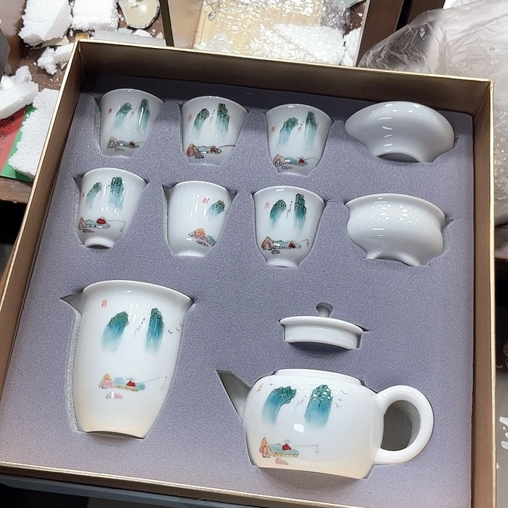 孤品茶具套装等。
