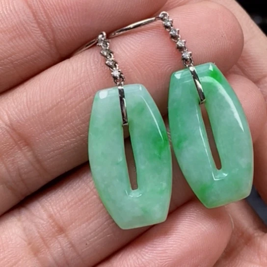 翡翠18K金镶嵌颈饰耳坠