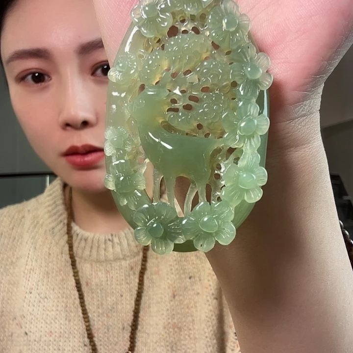 @***婷蛇纹石玉未镶嵌颈饰