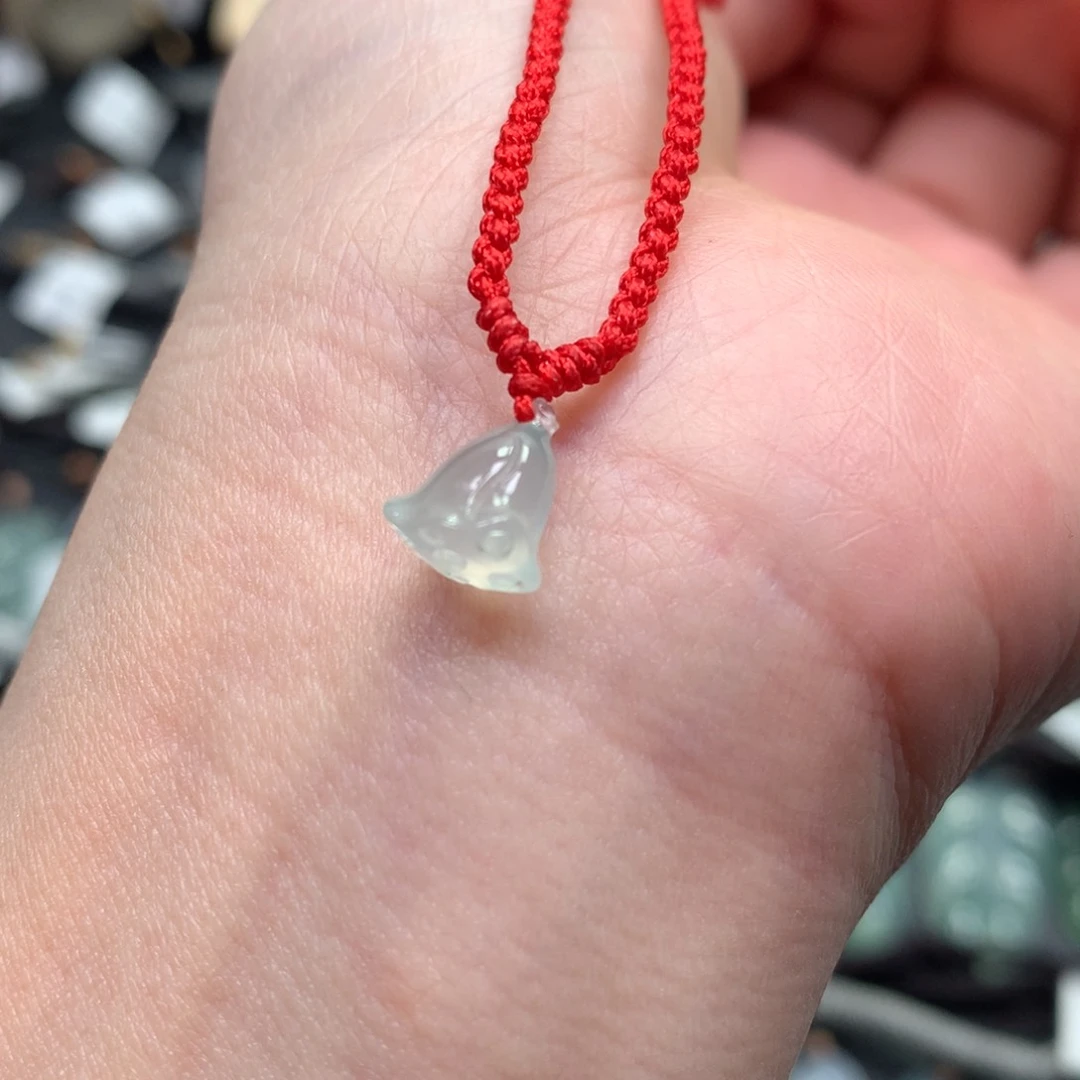 翡翠颈饰未镶嵌莲蓬