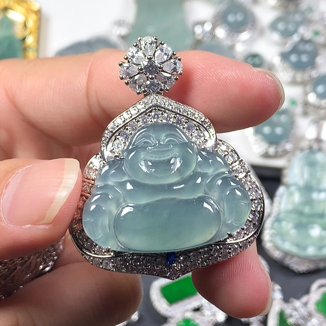 翡翠未镶嵌颈饰佛