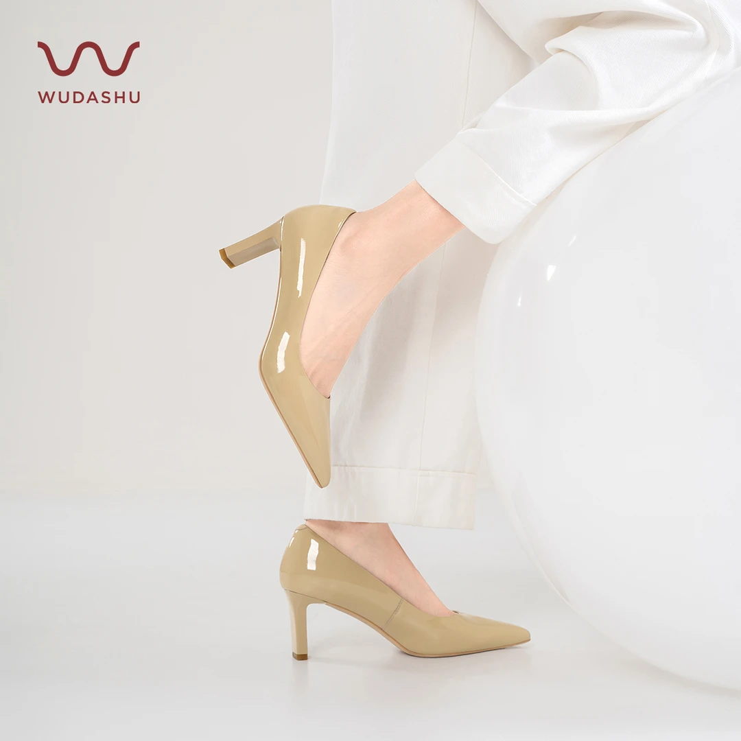 吴大叔2025年春季新款尖头浅口舒适不累脚气质高跟鞋粗跟工作Z095