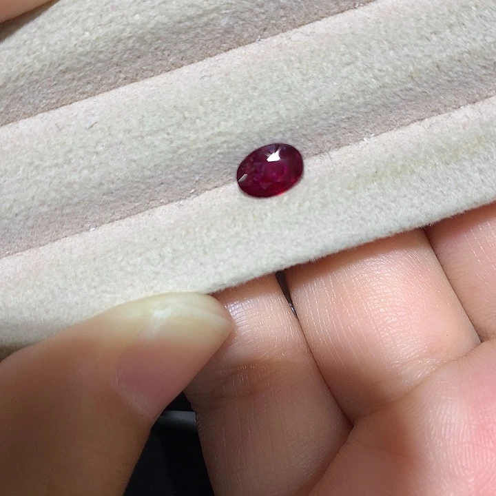 璐***璐红宝石裸石0.725ct红宝石