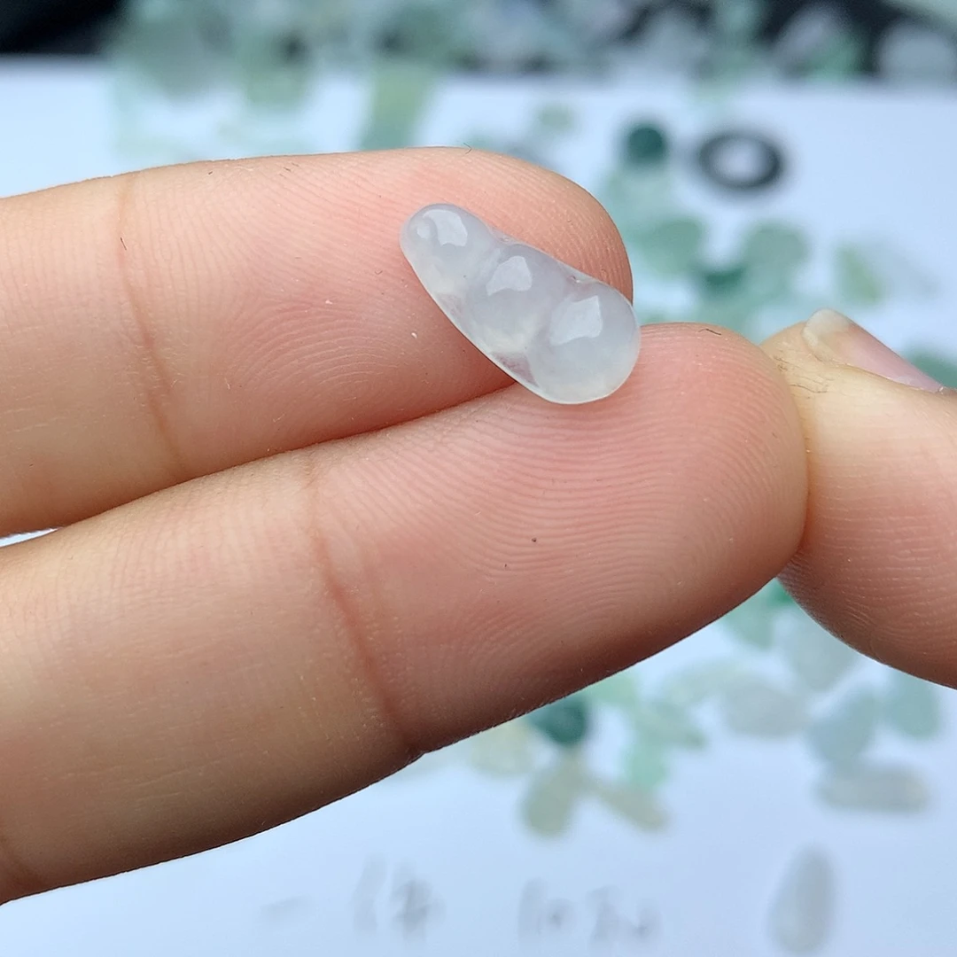 翡翠未镶嵌颈饰翡翠翡翠