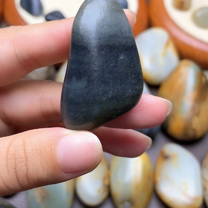 和田玉未镶嵌颈饰6