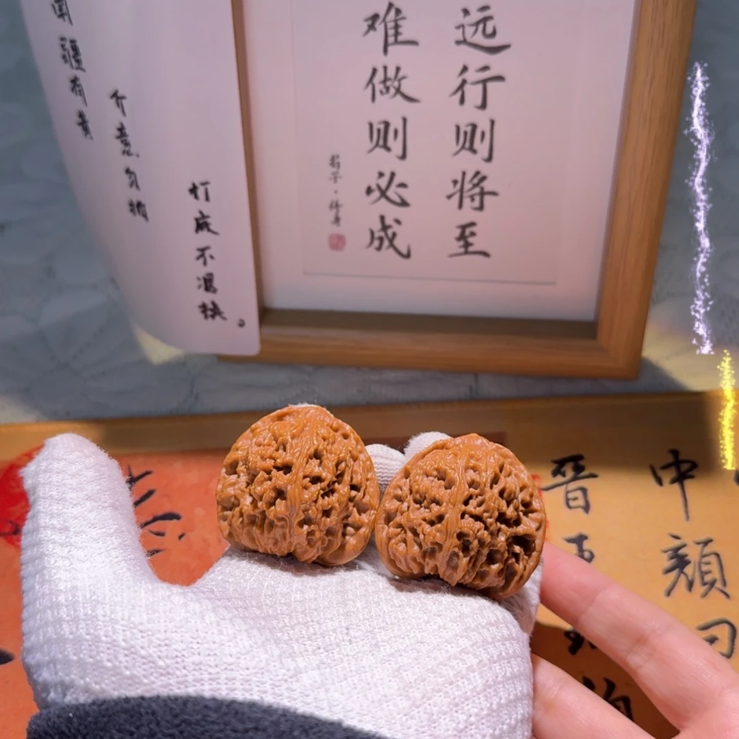 吊坠文玩核桃41三角南疆石