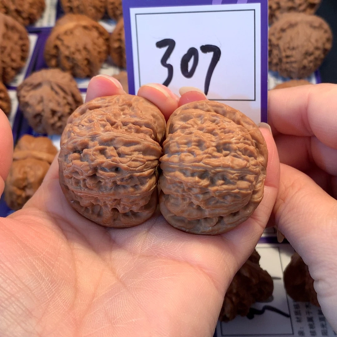 寒***人把件文玩核桃307白狮子4.3