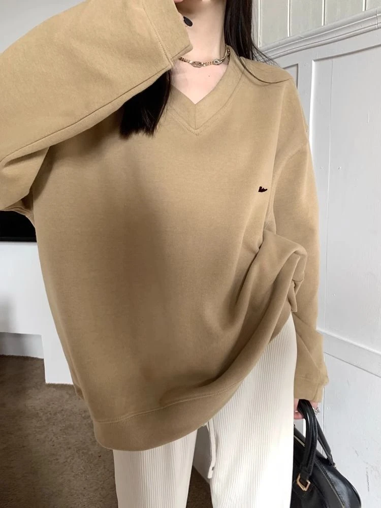 加大码胖mm长袖300斤通勤风V领卫衣百搭韩版早秋宽松针织休闲上衣