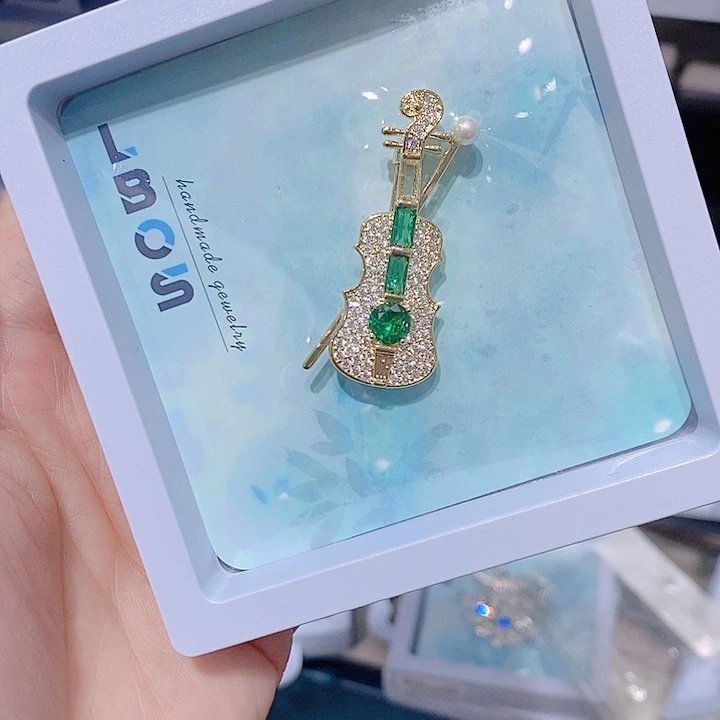 锆石铜合金小提琴胸针