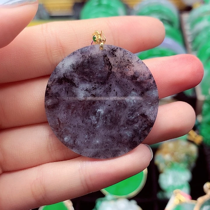 翡翠18K金镶嵌颈饰翡翠