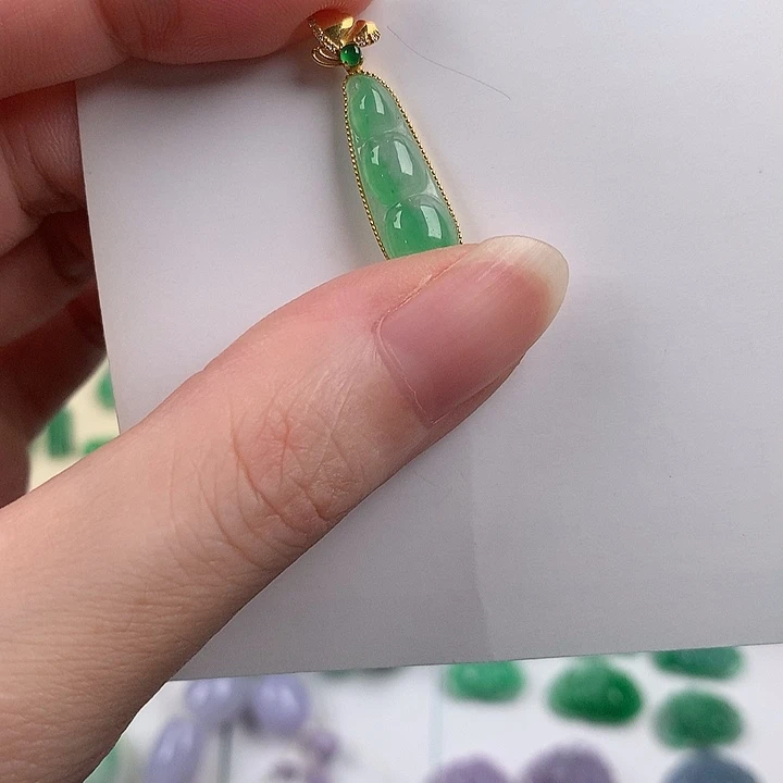 颈饰18K金镶嵌翡翠76422467888