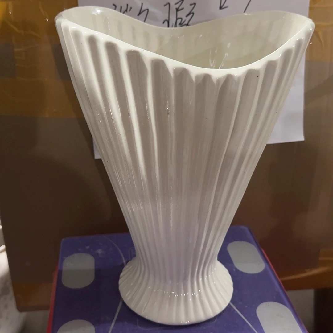 景德镇陶瓷花瓶微瑕