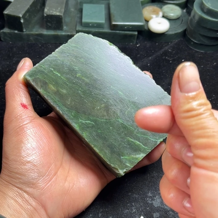 和田玉（糖玉）未镶嵌珠宝奇石