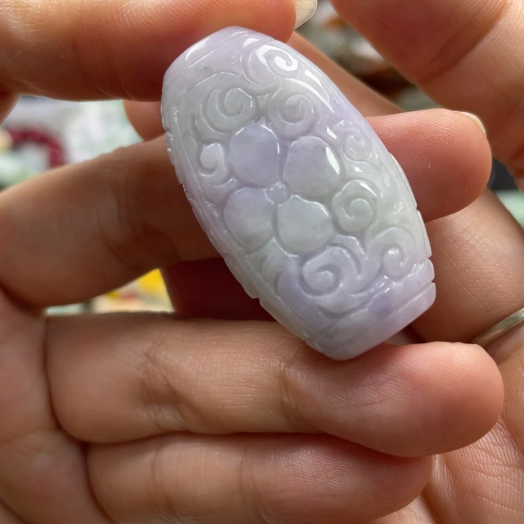 翡翠未镶嵌项圈牌子