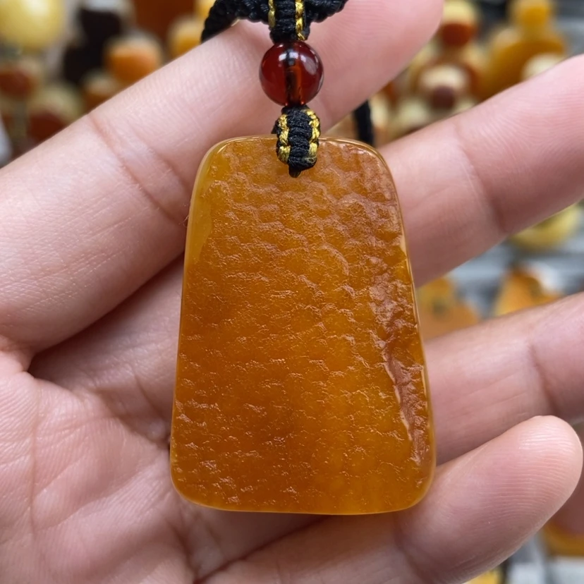 【闪购商品】琥珀颈饰未镶嵌