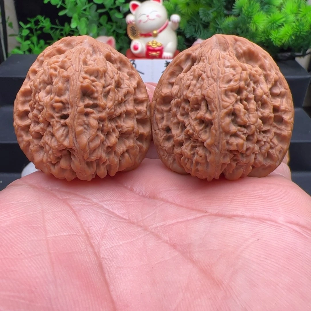 把件文玩核桃玉化皮蚂蚁纹南疆石，尺寸40.5