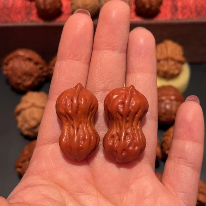 文玩核桃吊坠小花生