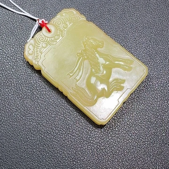 祝***哥和田玉未镶嵌颈饰