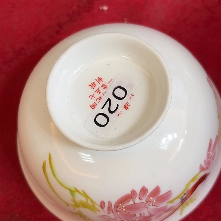 陶瓷摆件不固定一件陶瓷摆件不固定一件