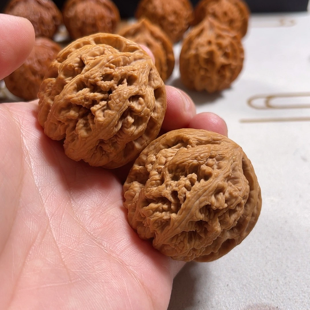 慢***热文玩核桃吊坠大粗筋