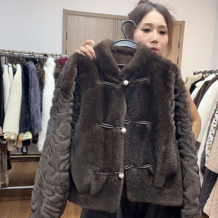 皮毛一体外套女短款