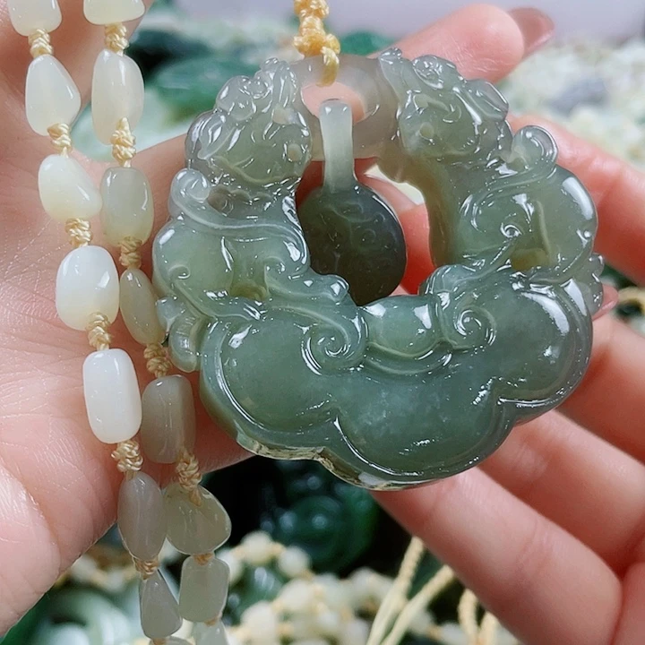 颈饰未镶嵌和田玉