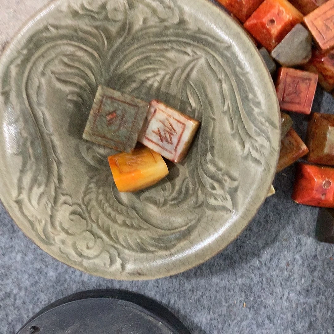 其他现代陶瓷工艺品