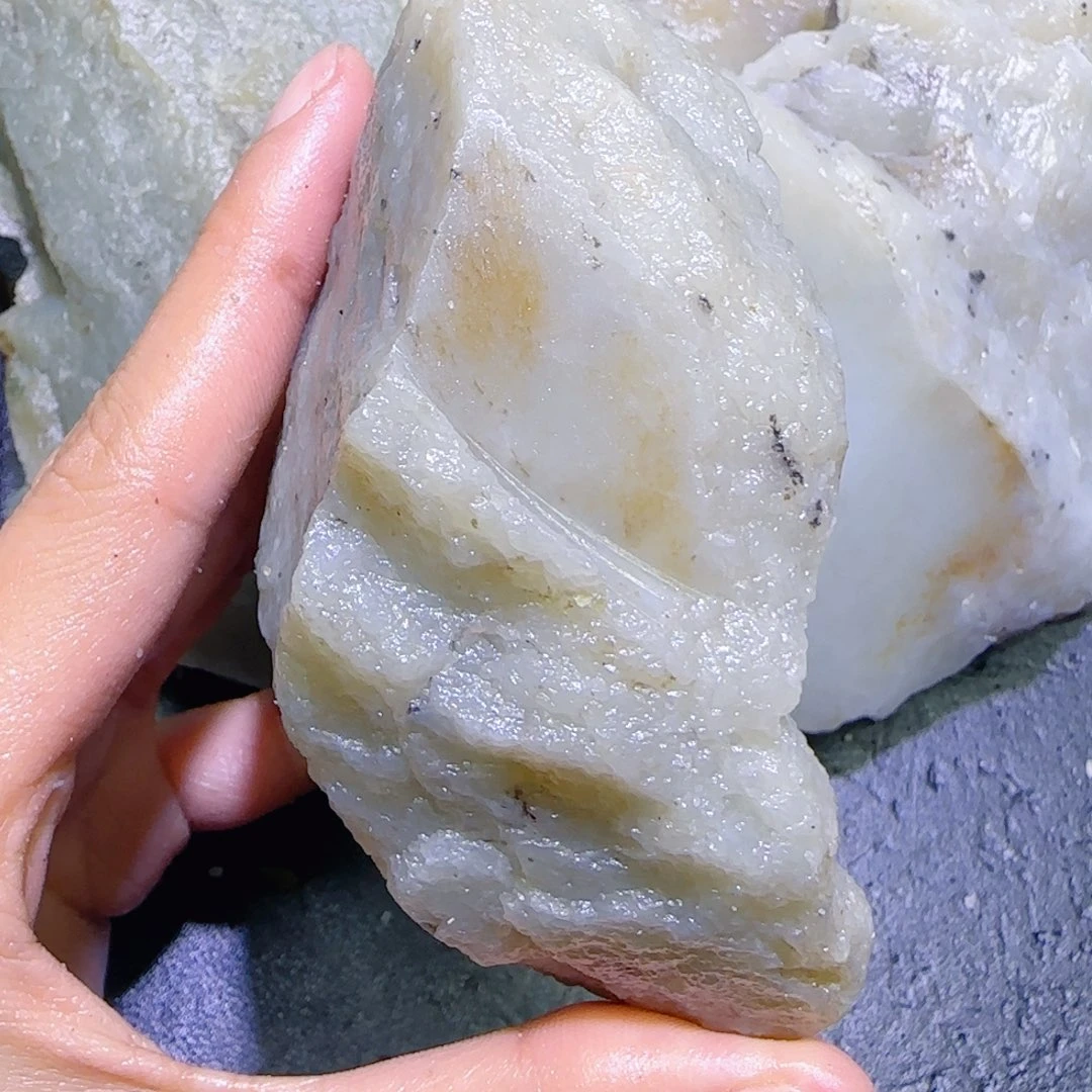 和田玉未镶嵌珠宝半成品