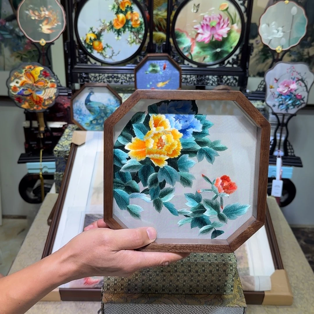 刺绣刺绣工艺精湛独特异色