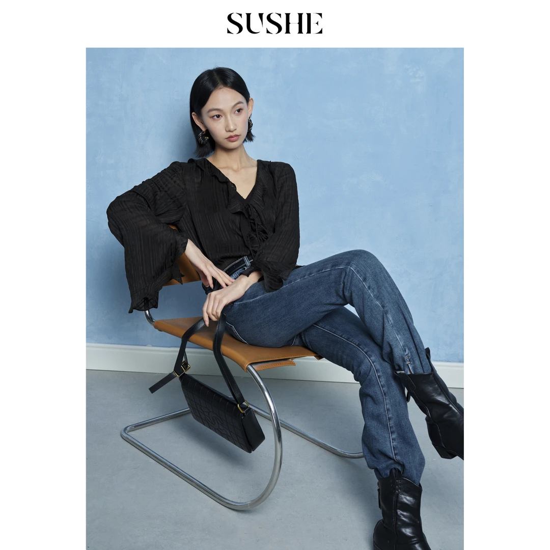束皙SUSHE 巫山 雪纺格纹木耳边喇叭袖轻薄衬衫修身黑色衬衣女