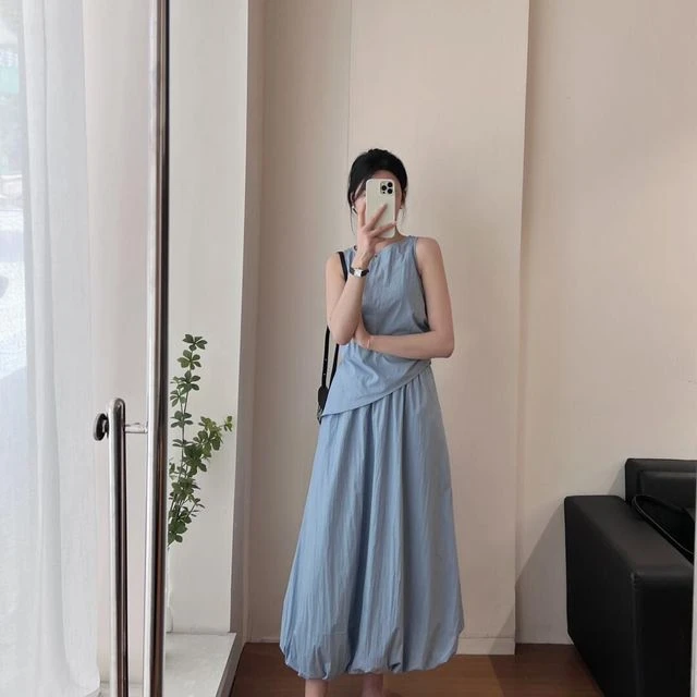 夏季新款韩系时尚小个子无袖背心上衣天蓝花苞长裙聚酯纤维两件套