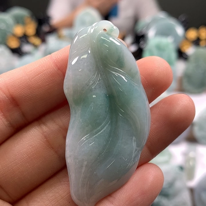 翡翠未镶嵌颈饰金枝玉叶大业有成福利