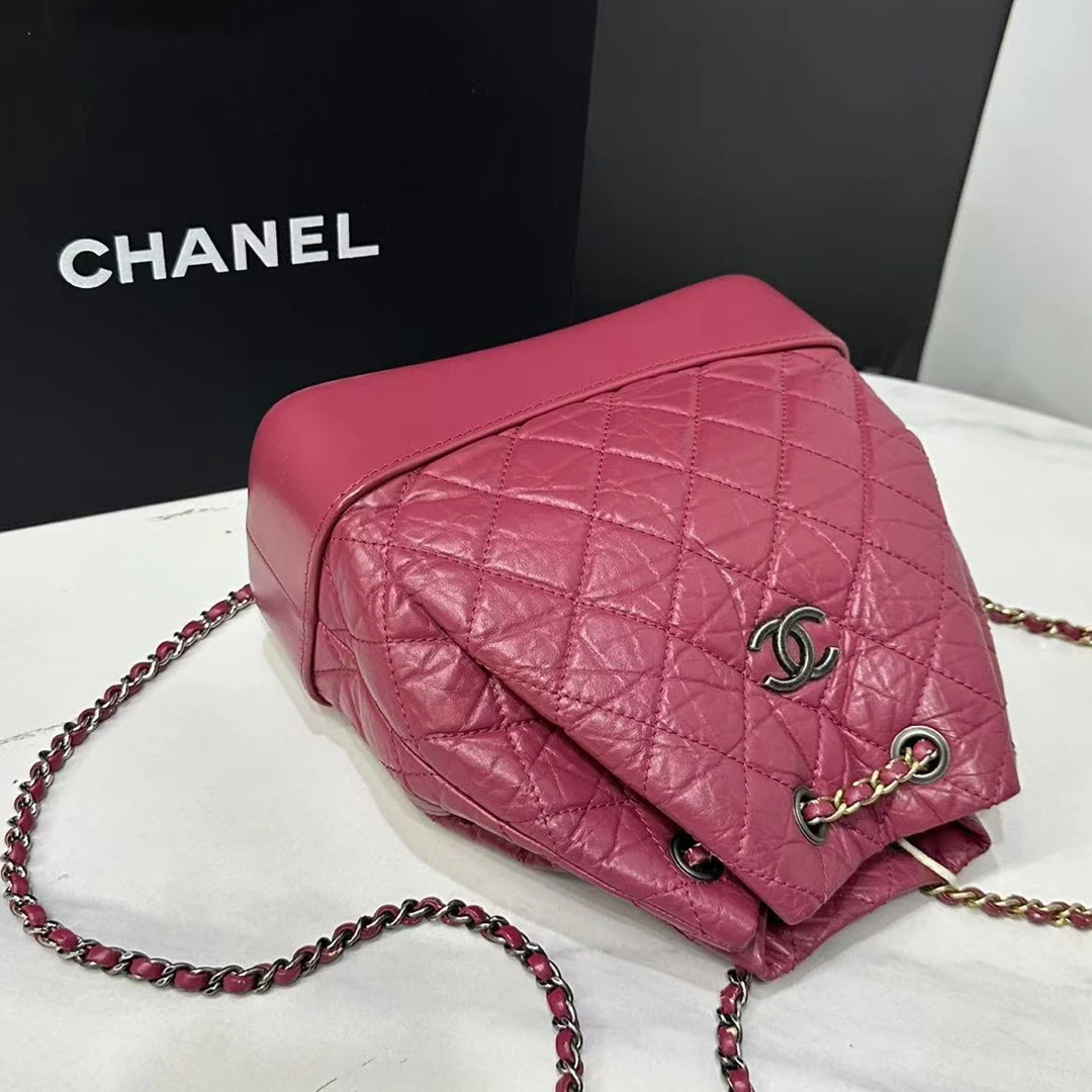 95新 Chanel/香奈儿 粉色流浪双肩包26开21cm/0485091308