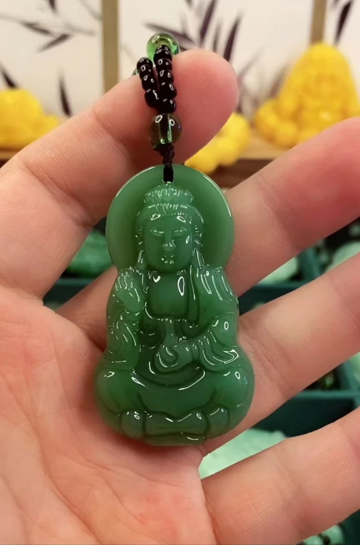 11.深绿八角观音吊坠时尚百搭款.