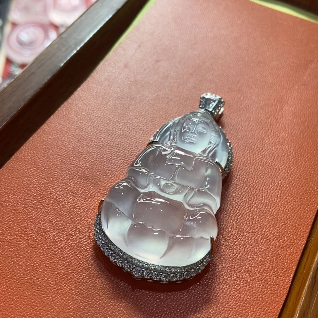 均***颈饰银S925镶嵌石英质玉