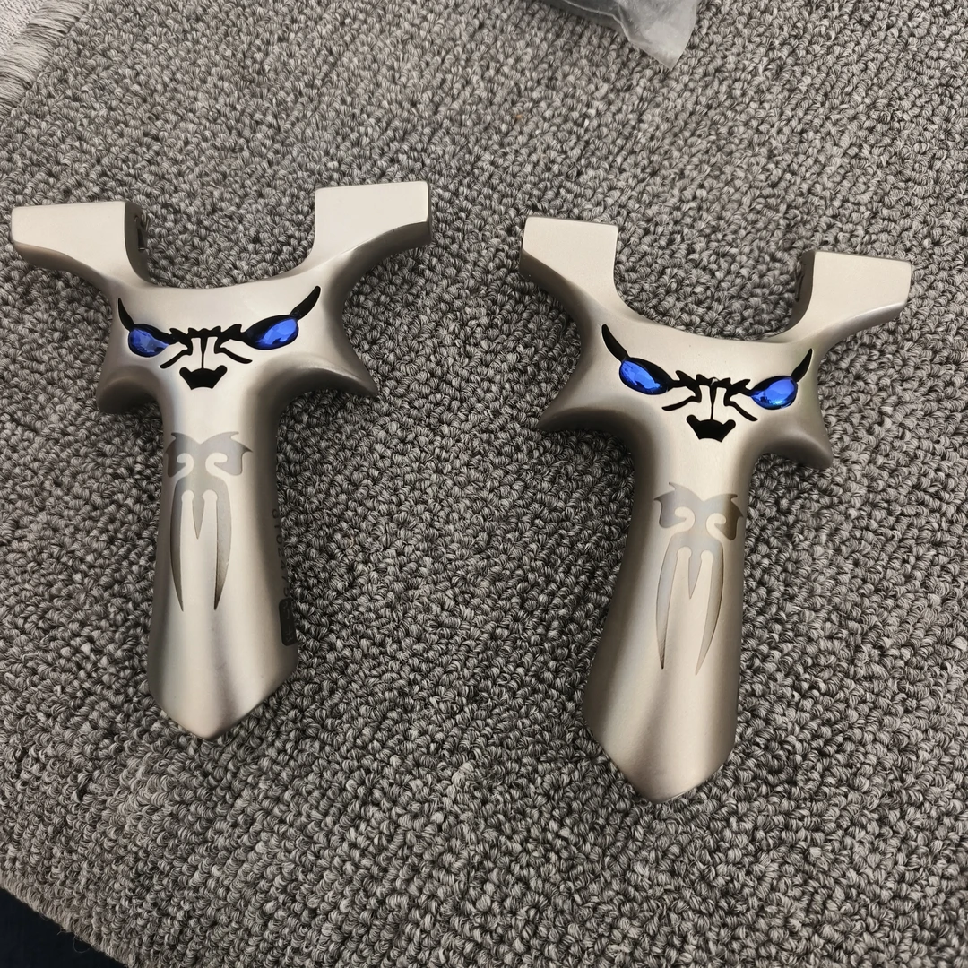 弓拓品牌恶魔四代不锈钢弹弓高精度龙齿恶魔