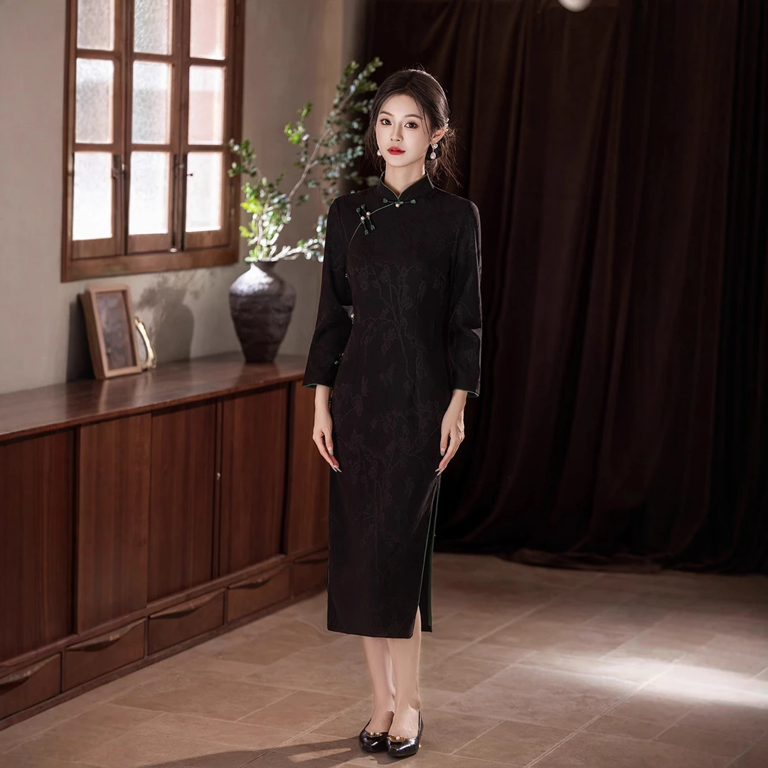 2025黑色国风旗袍气质绝美日常可穿改良修身显瘦复古提花连衣裙女