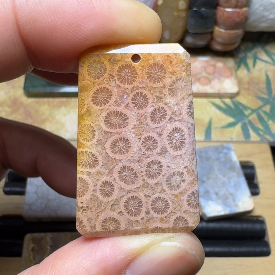 石英质玉天然有机玉石保真色未镶嵌