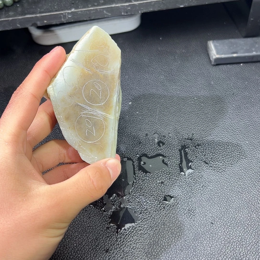 和田玉（糖玉）未镶嵌车挂